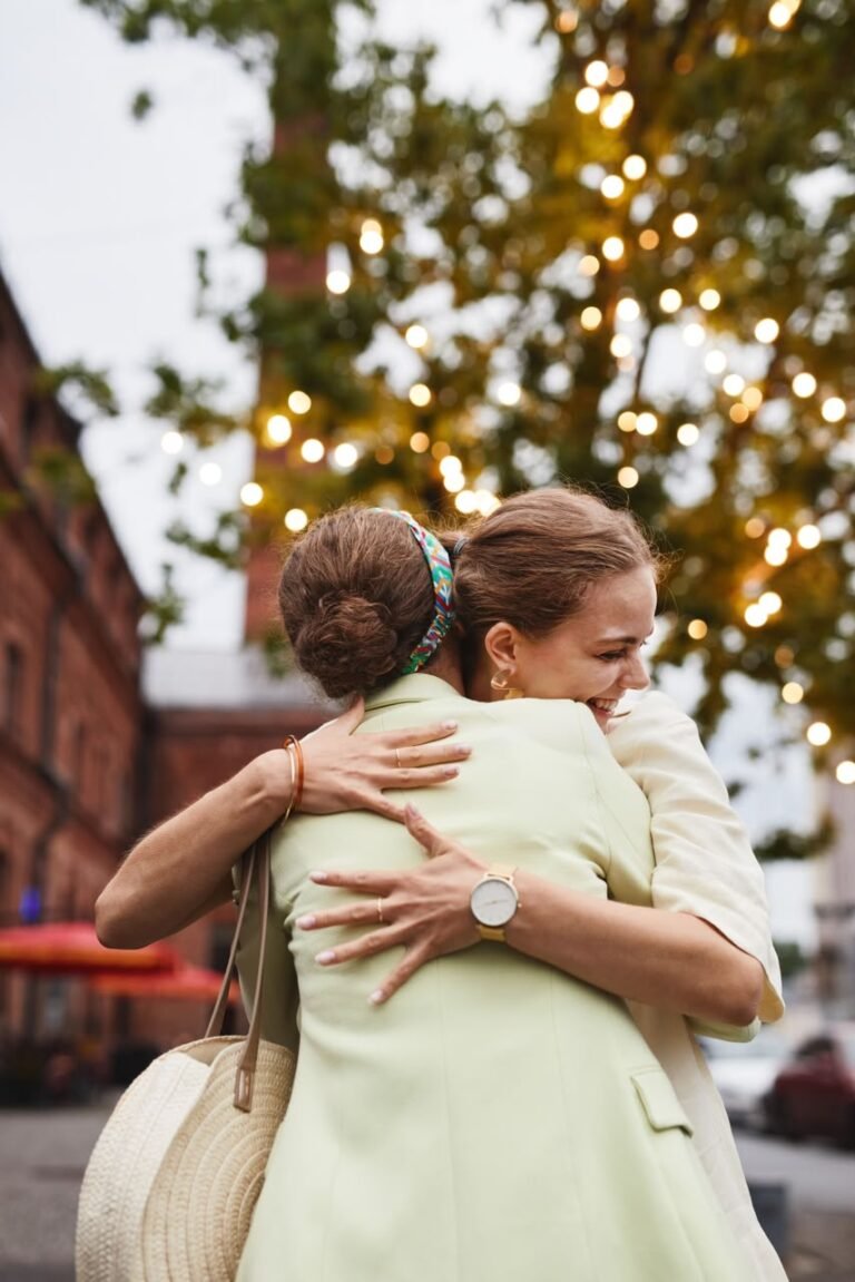 Best Friends for Decades, They Never Knew They Were Sisters Until a DNA Test Changed Everything