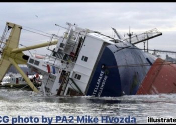 One dead, three missing after cargo ship fire in the Black Sea; Romanian search and rescue mission underway